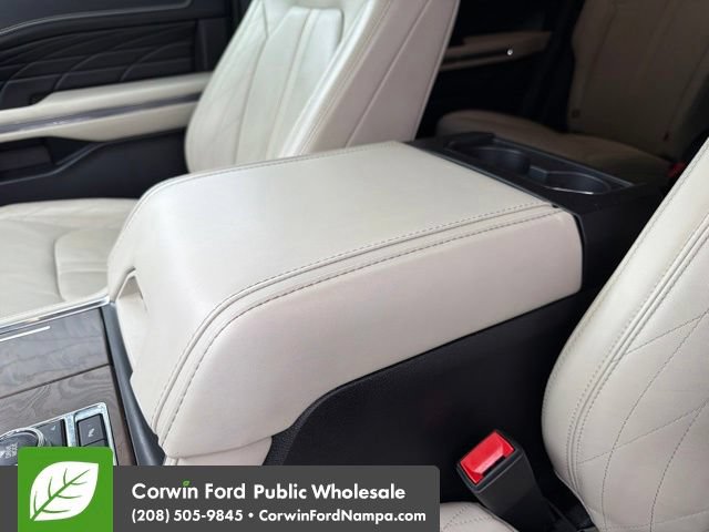 Used 2019 Ford Expedition Platinum AWD/4WD image 23