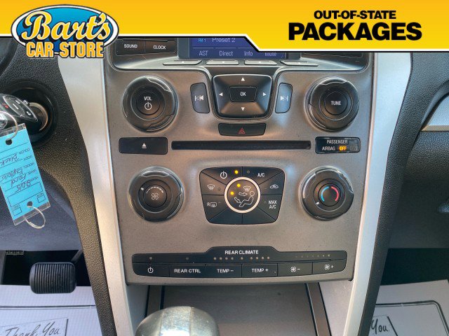 Used 2015 Ford Explorer XLT image 32