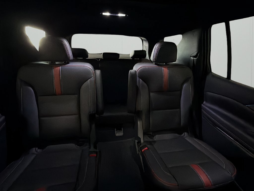 New 2027 Chevrolet Traverse RS w/ LPO, Floor Liner Package AWD/4WD image 36