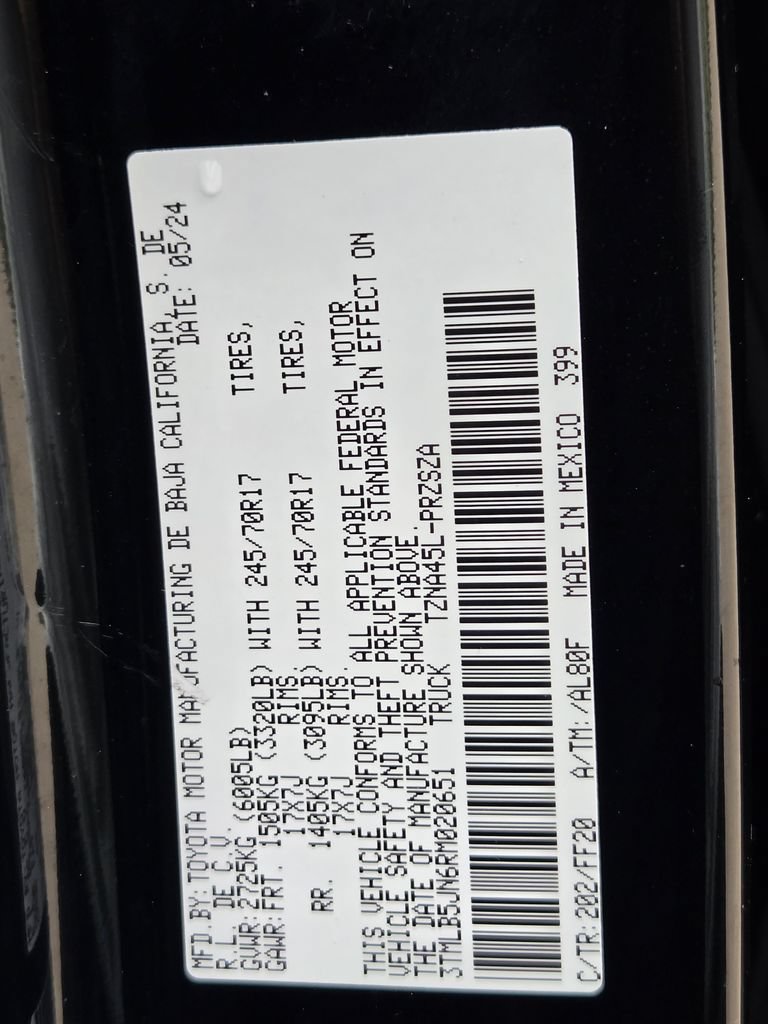 Used 2024 Toyota Tacoma SR5 AWD/4WD image 30
