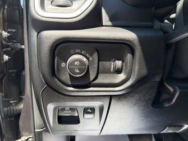 Used 2020 RAM 1500 Big Horn AWD/4WD image 20