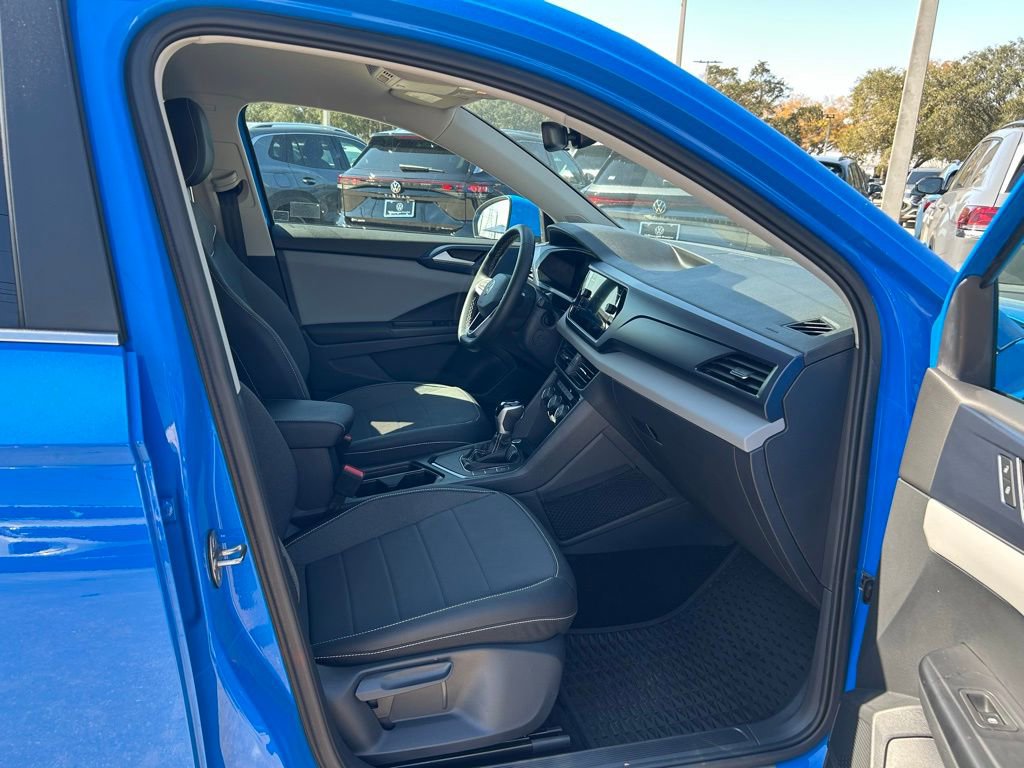 Certified 2023 Volkswagen Taos SE image 45