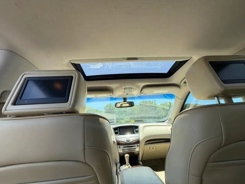 Used 2013 INFINITI JX35 AWD w/ Premium Pkg image 24