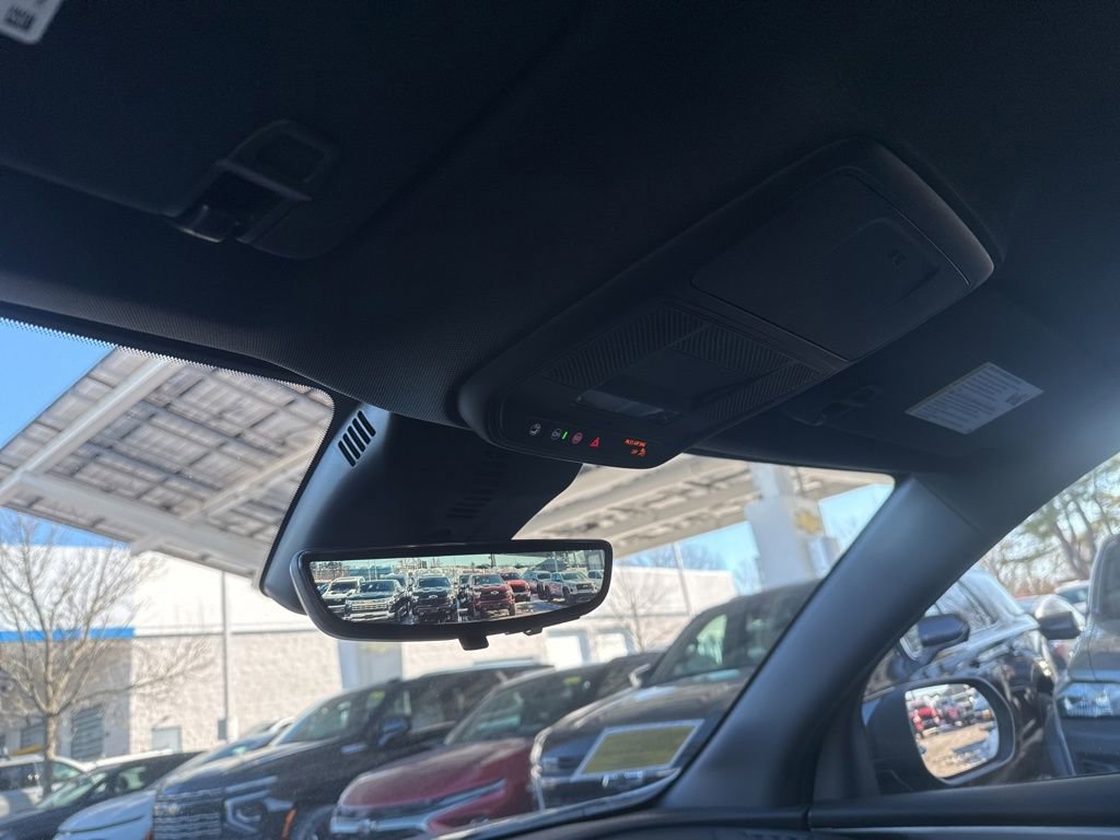 Used 2026 Chevrolet Traverse LT w/ Midnight/Sport Edition image 38