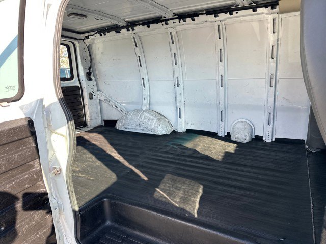 Used 2011 Chevrolet Express 1500 image 24