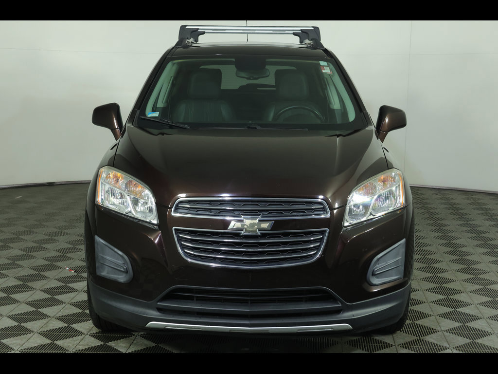 Used 2016 Chevrolet Trax LT w/ LT Sun and Sound Package AWD/4WD image 16