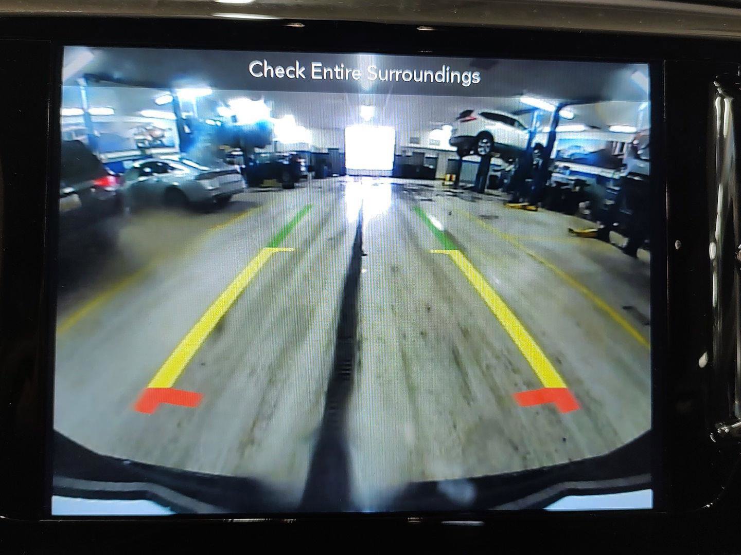 Used 2019 Chrysler Pacifica Limited image 9