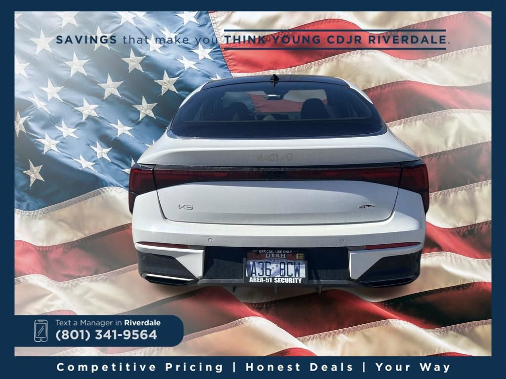 Used 2025 Kia K5 GT-Line w/ GT-Line Premium Package image 4