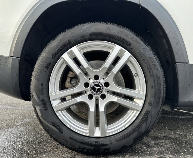 Certified 2022 Mercedes-Benz GLB 250 4MATIC image 11