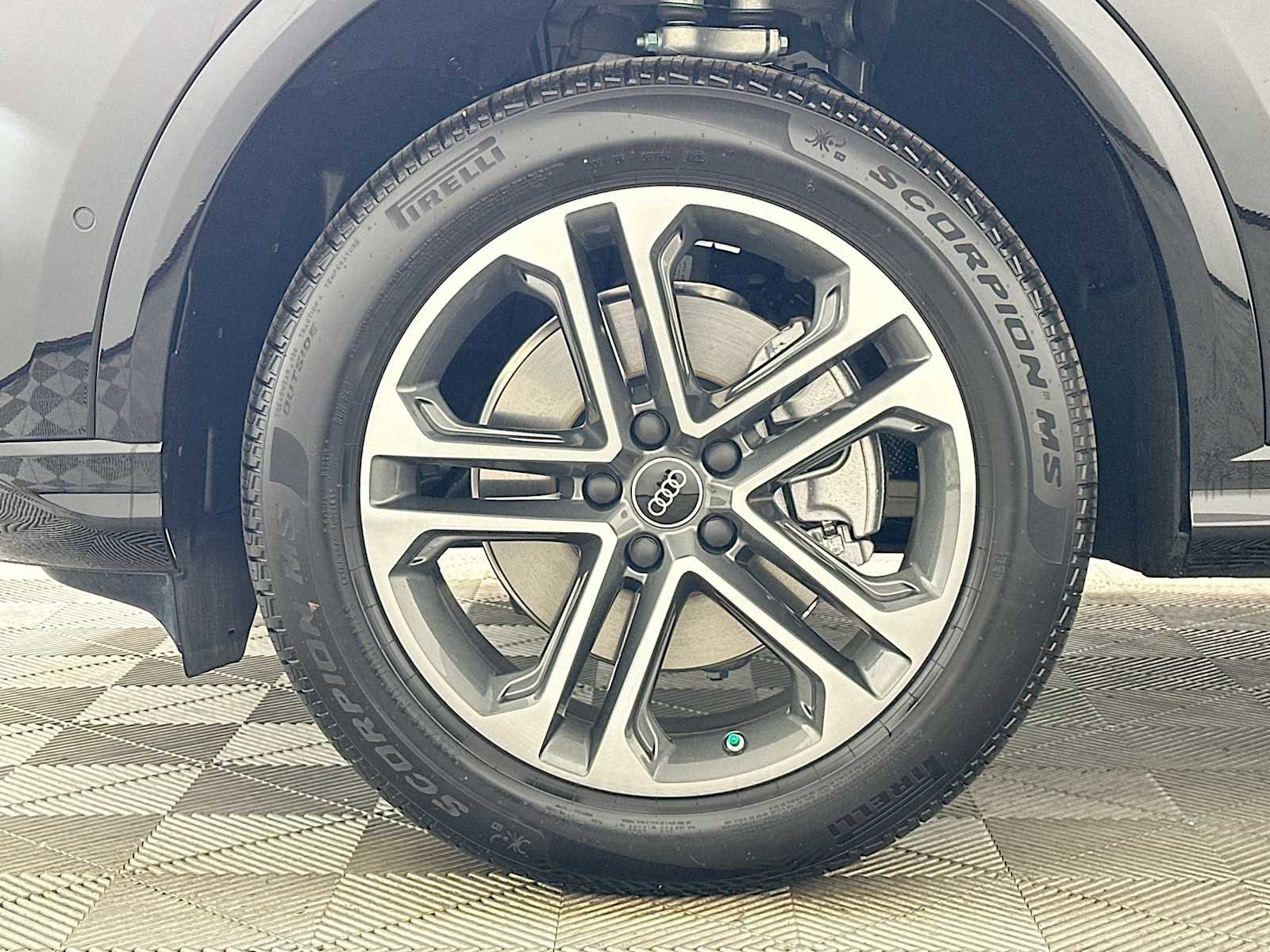 New 2025 Audi Q5 Premium image 28