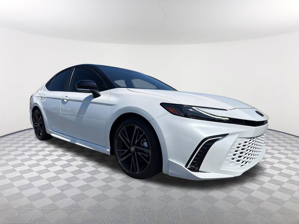 Used 2025 Toyota Camry XSE image 3
