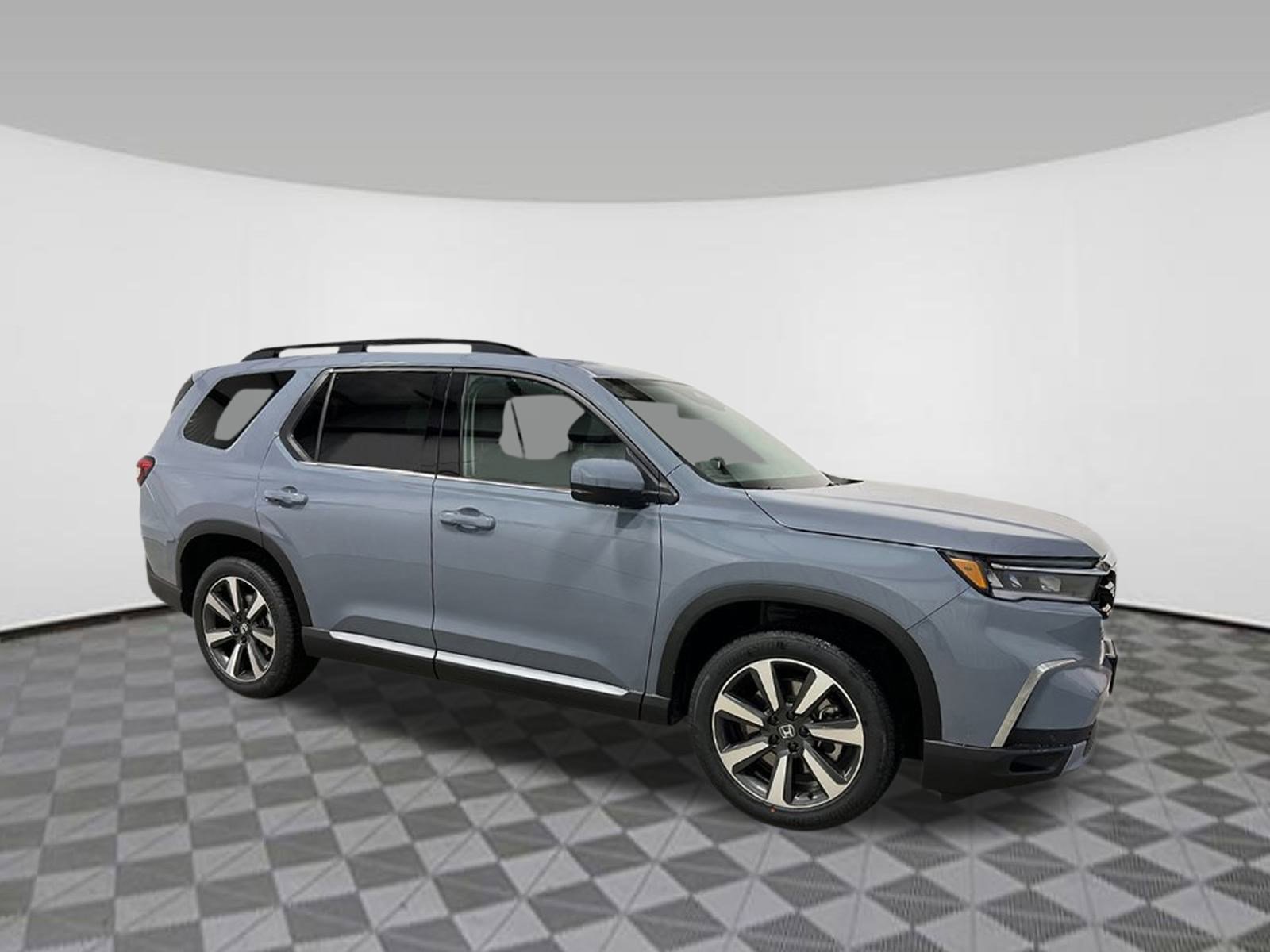 New 2025 Honda Pilot Touring image 6
