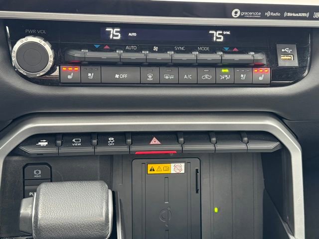 Used 2024 Toyota Tundra Platinum image 30