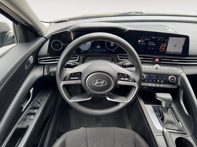 Used 2024 Hyundai Elantra SEL FWD image 12