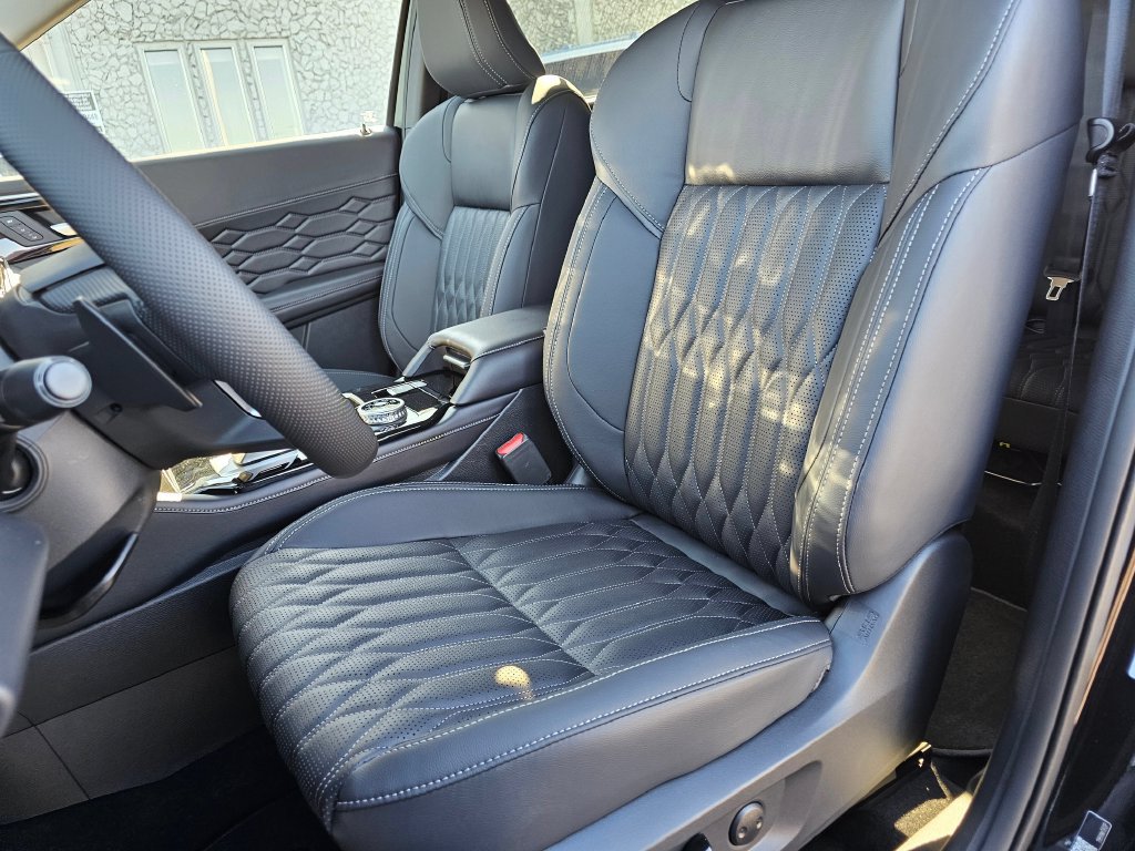 New 2026 Mitsubishi Outlander SEL AWD/4WD image 17