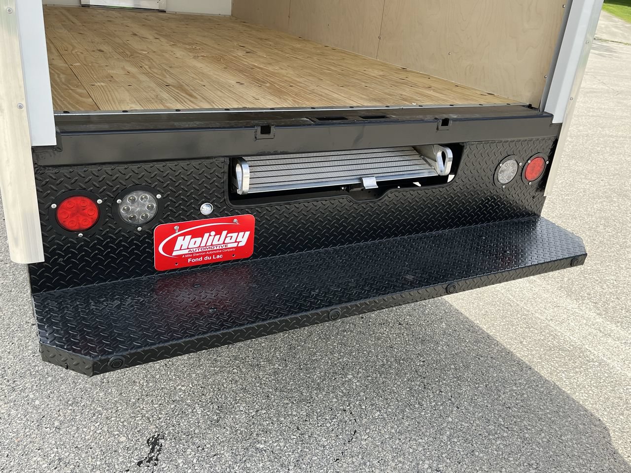 New 2026 GMC Savana 3500 w/ Power Convenience Package RWD image 21