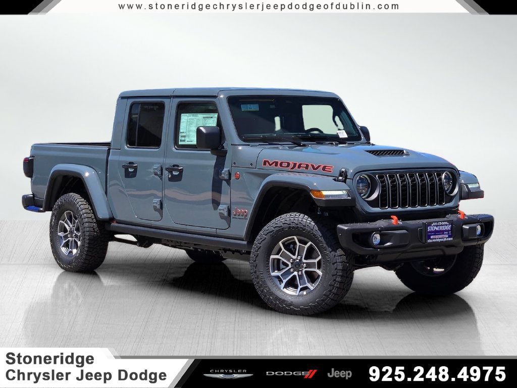 New 2026 Jeep Gladiator Mojave w/ Steel Bumper Group