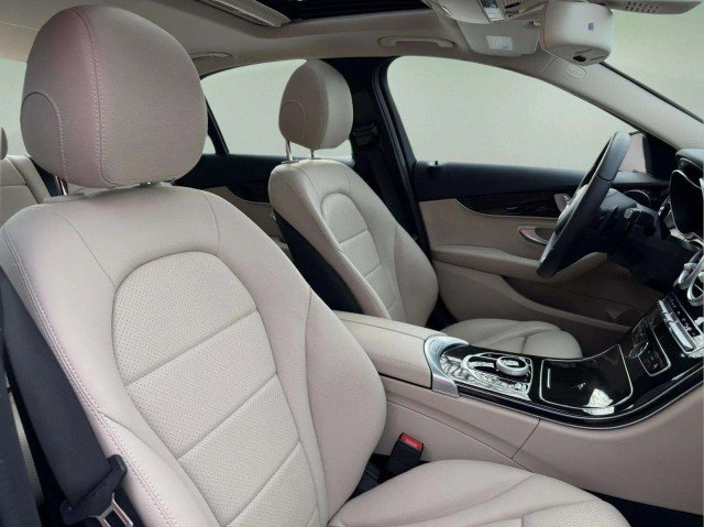Used 2018 Mercedes-Benz C 300 4MATIC Sedan image 29