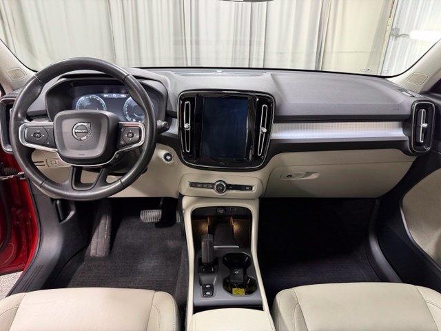 Used 2019 Volvo XC40 T5 Momentum AWD/4WD image 12