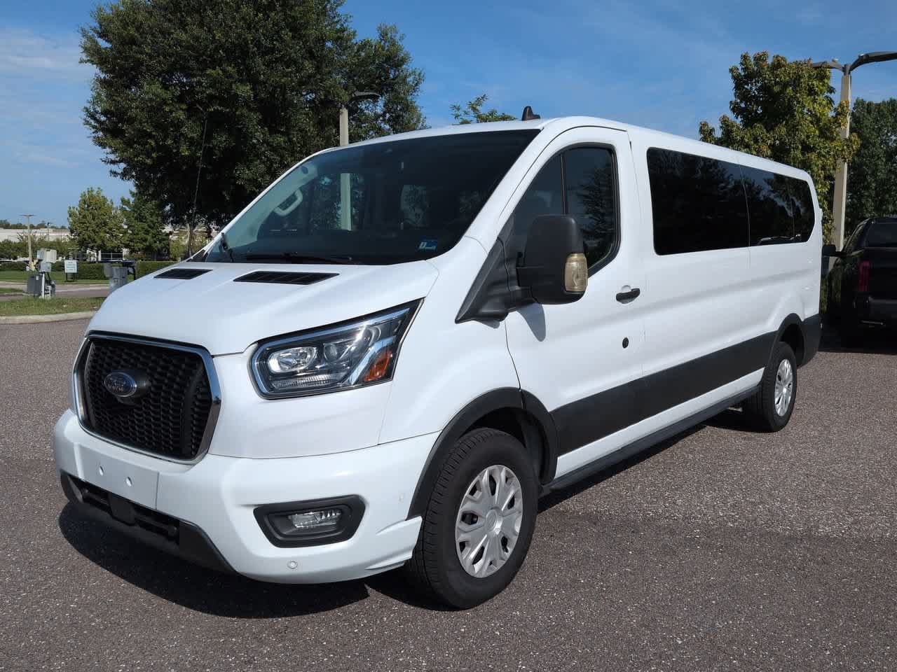 Used 2023 Ford Transit 350 XLT RWD image 2