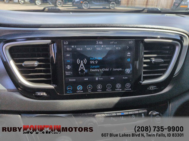 Used 2020 Chrysler Pacifica Touring-L Plus FWD image 19