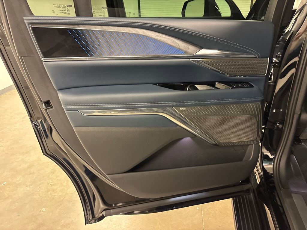 New 2025 Cadillac Escalade IQ Luxury 2 image 28