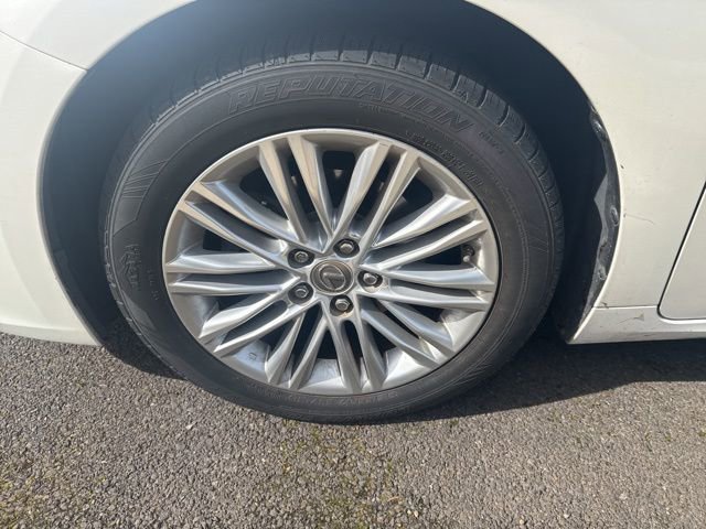 Used 2015 Lexus ES 350 w/ Premium Package FWD image 7