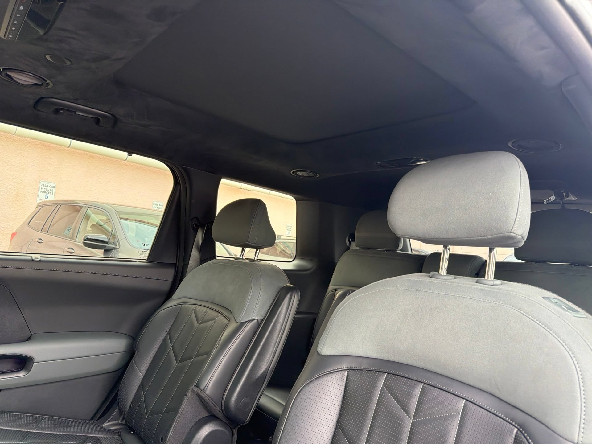 Used 2027 Kia Telluride SX Prestige X-Pro AWD/4WD image 18