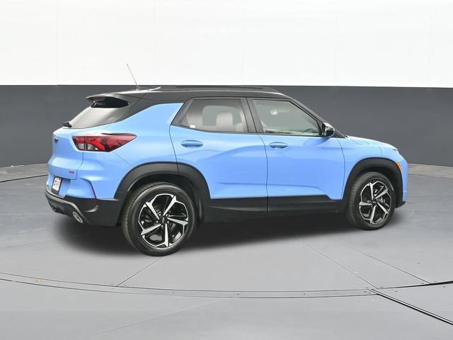 Used 2023 Chevrolet TrailBlazer RS w/ Sun and Liftgate Package FWD image 16