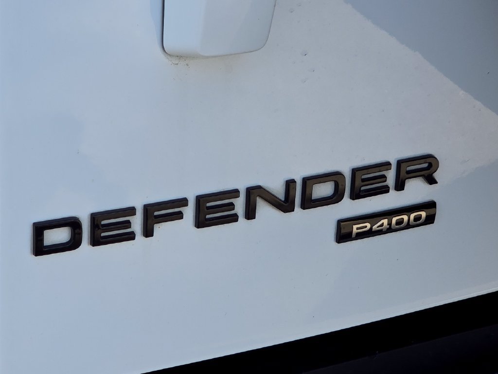 Used 2022 Land Rover Defender 110 X-Dynamic HSE AWD/4WD image 38