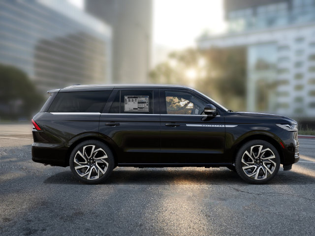 New 2027 Lincoln Navigator Reserve AWD/4WD image 7