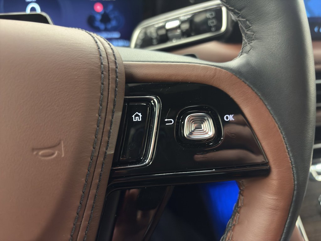 Used 2025 Lincoln Aviator Reserve w/ Equipment Group 201A image 27