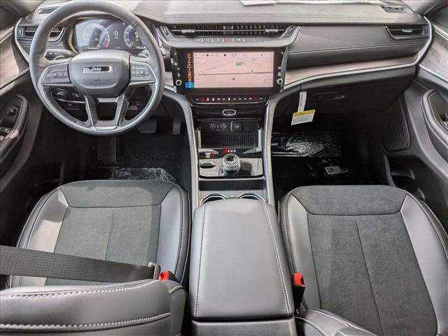 New 2026 Jeep Grand Cherokee Altitude image 15