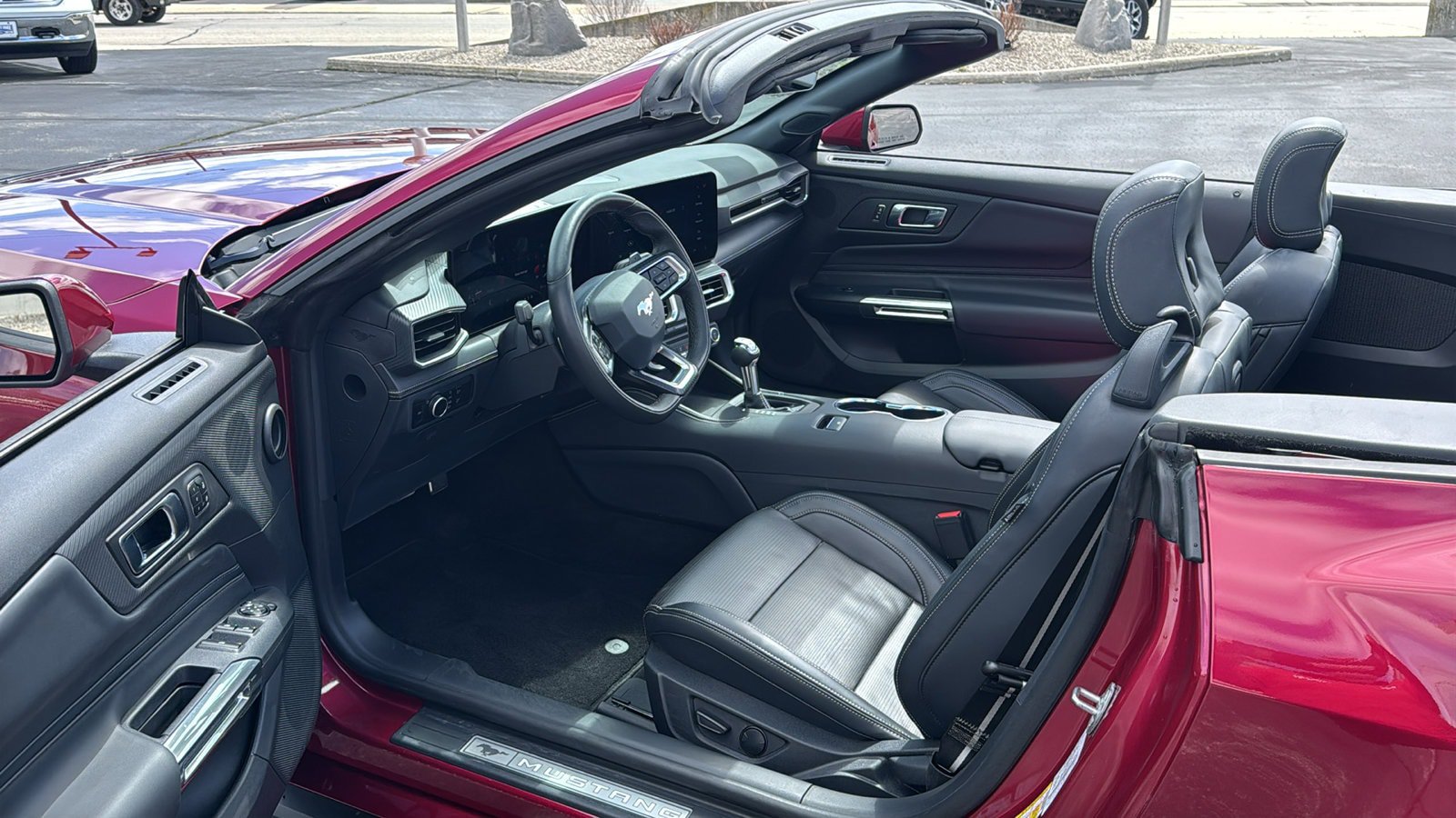Used 2025 Ford Mustang GT Premium RWD image 13