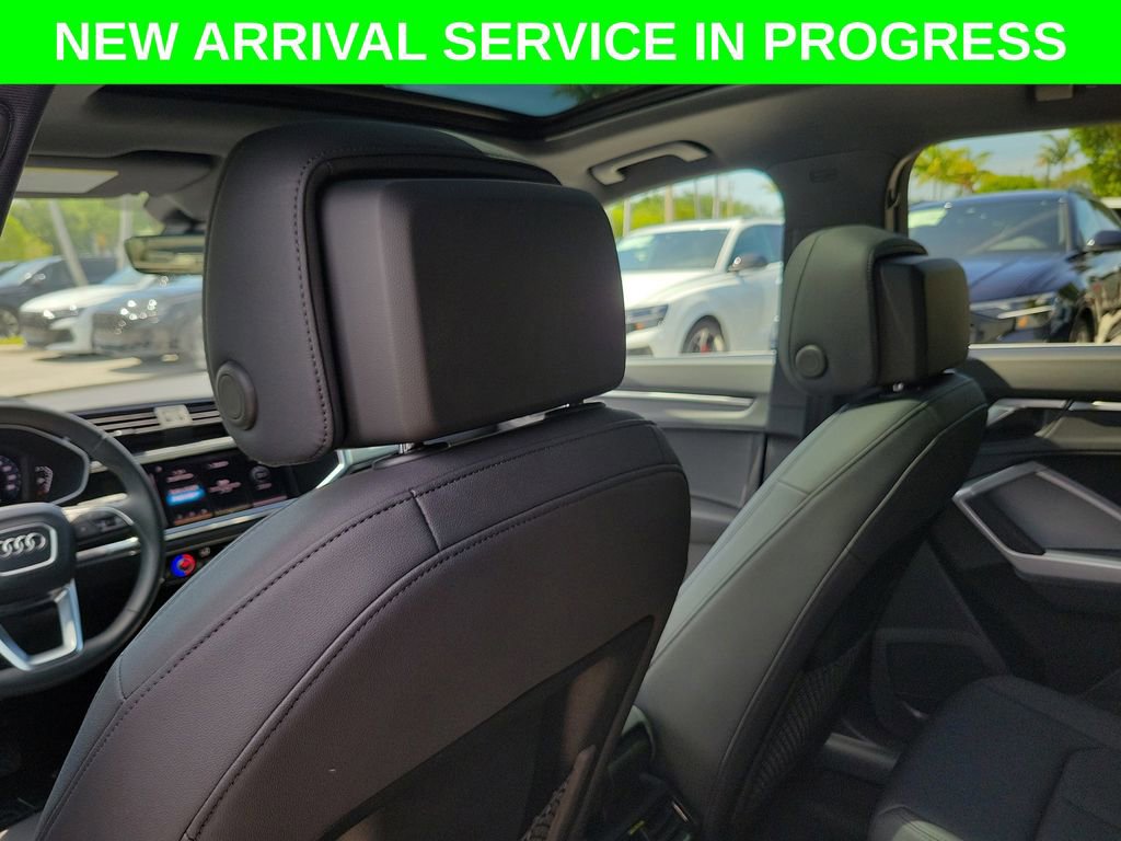 Certified 2025 Audi Q3 2.0T Premium w/ Convenience Package AWD/4WD image 25