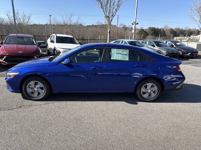 New 2026 Hyundai Elantra SE FWD image 4