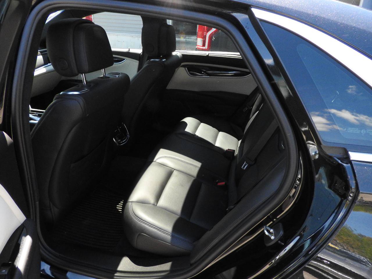 Used 2014 Cadillac XTS Platinum AWD/4WD image 16