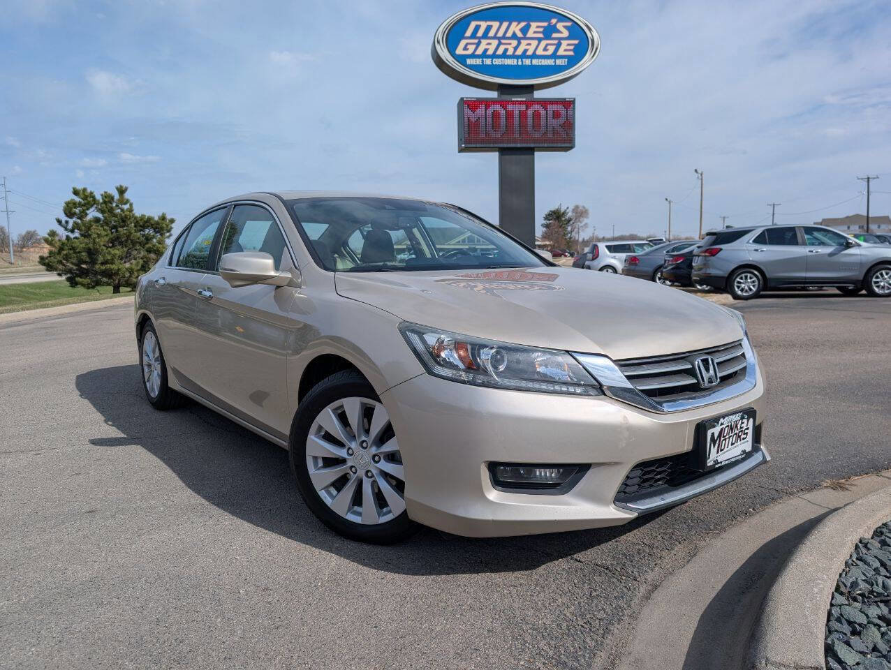 Used 2015 Honda Accord EX-L image 2