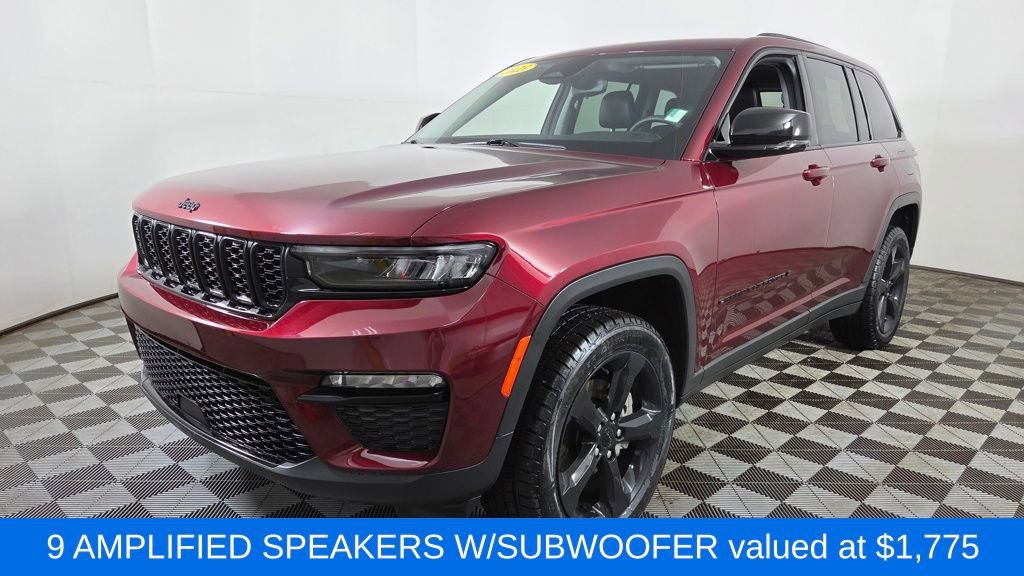 Used 2023 Jeep Grand Cherokee Limited w/ Black Appearance Package image 3