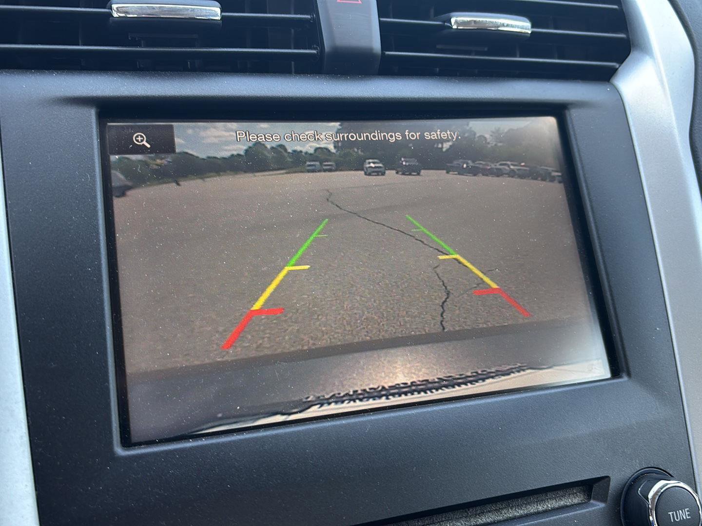 Used 2016 Ford Fusion SE FWD image 11