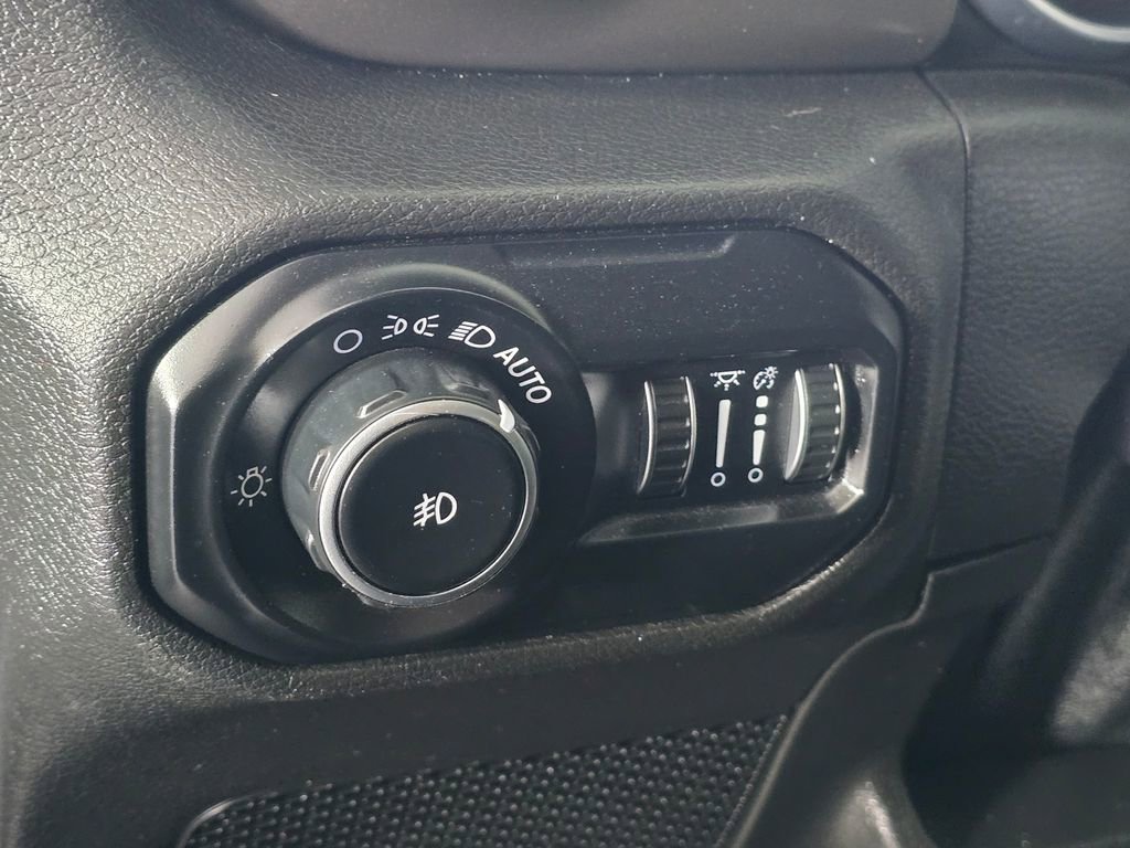 Used 2018 Jeep Wrangler Unlimited Sport S AWD/4WD image 27