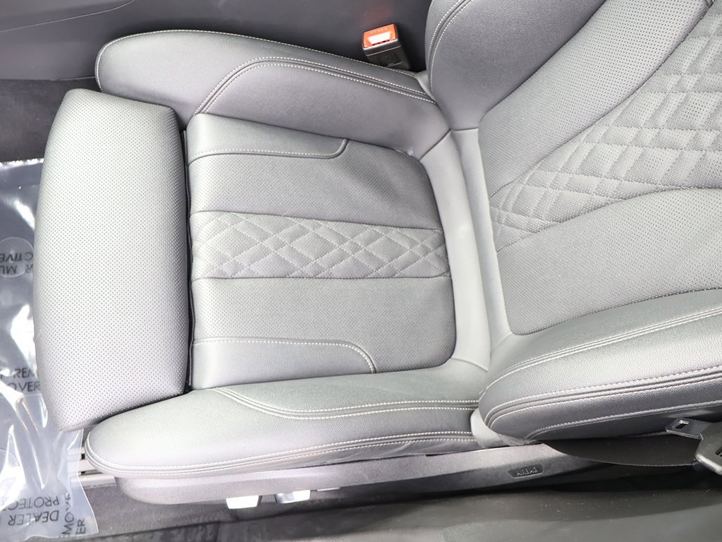 Used 2023 BMW 540i w/ M Sport Package image 31