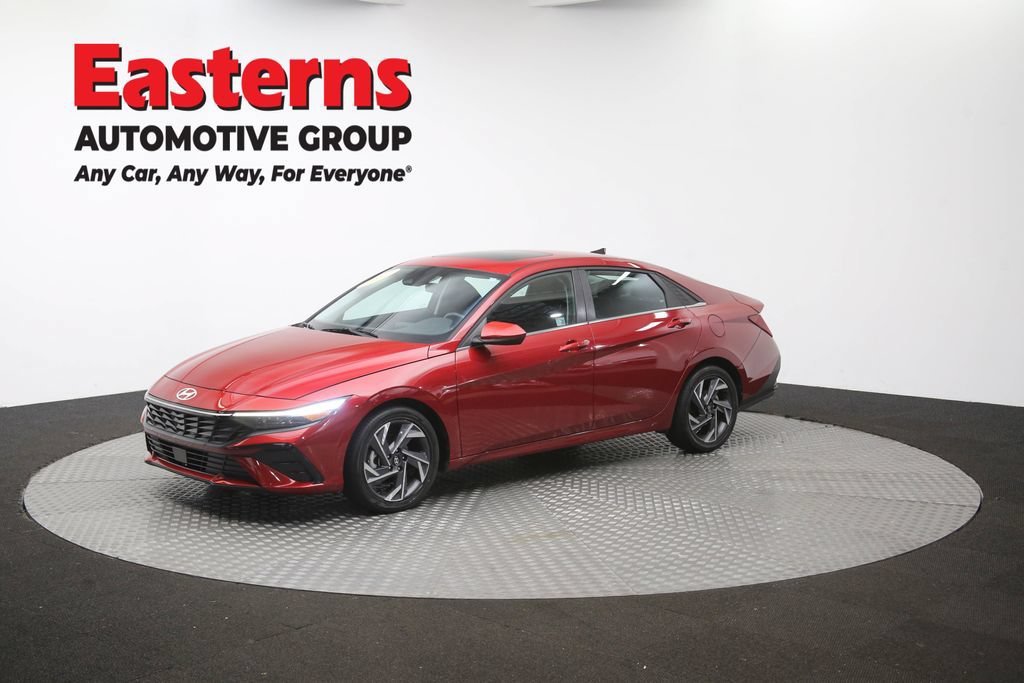 Used 2025 Hyundai Elantra SEL FWD image 59