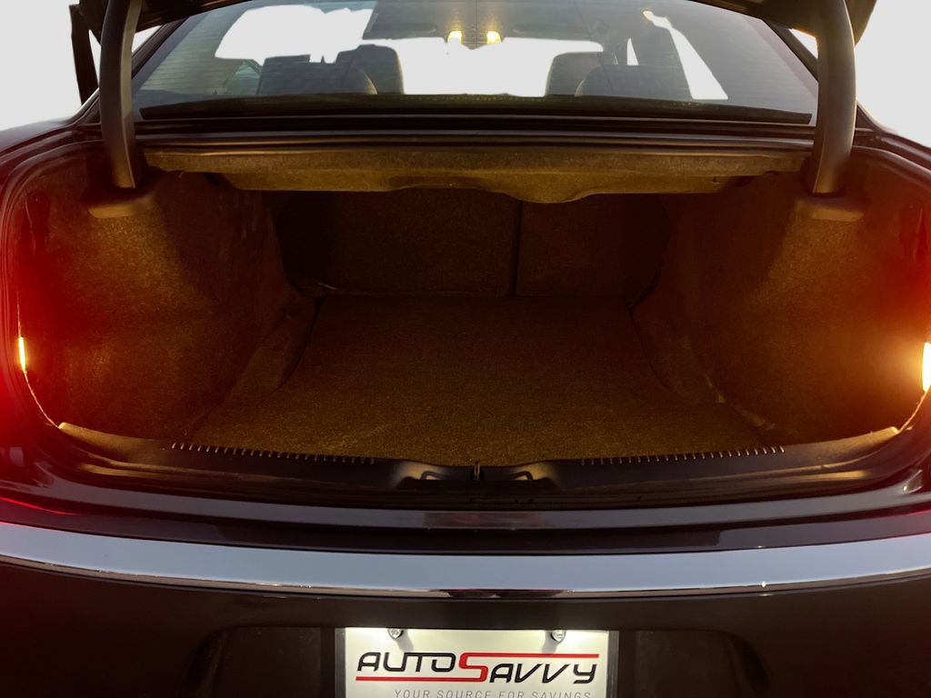 Used 2021 Chrysler 300 Touring L image 25