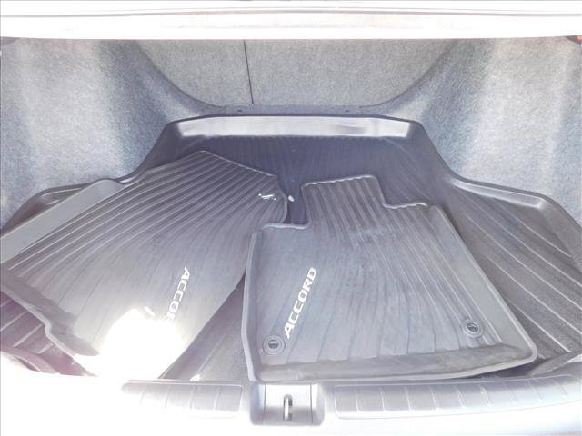 Used 2021 Honda Accord Touring image 10