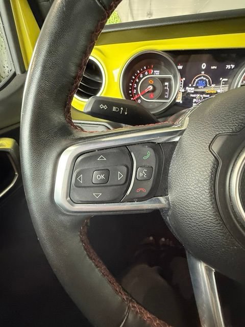 Used 2022 Jeep Wrangler Unlimited Rubicon w/ Cold Weather Group AWD/4WD image 8