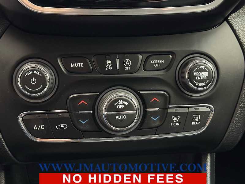 Used 2019 Jeep Cherokee Limited image 25