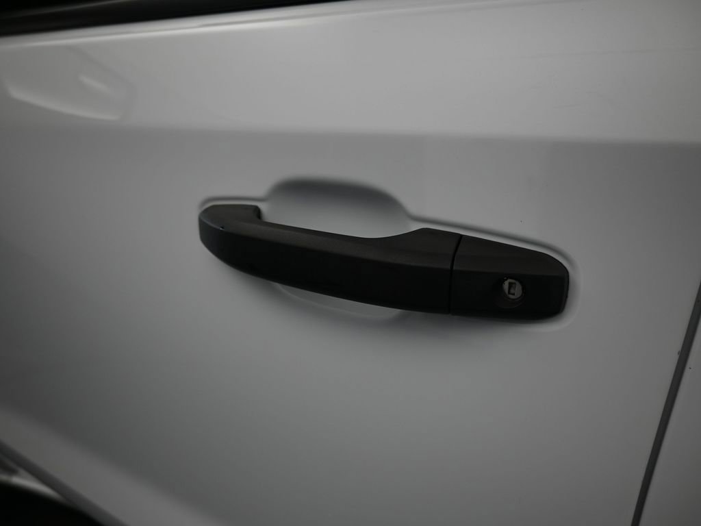 Used 2022 Chevrolet Silverado 1500 Custom image 36