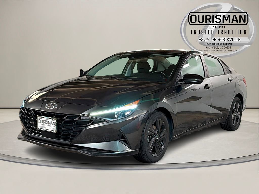 Used 2021 Hyundai Elantra SEL w/ Convenience Package image 2