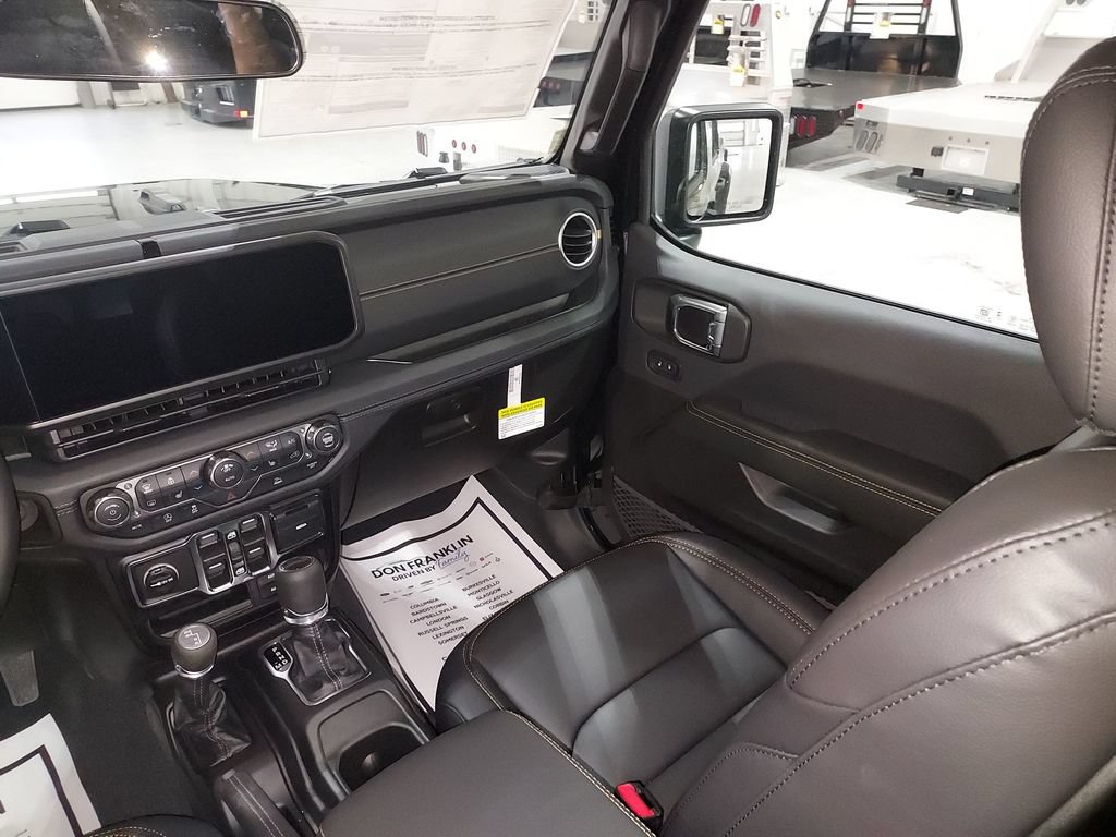 New 2026 Jeep Gladiator Sport AWD/4WD image 12